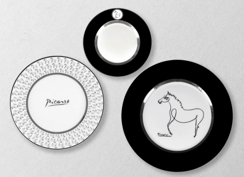 Marc de ladoucette porcelaine assiettes paris picasso service noir cheval luxe art de la table